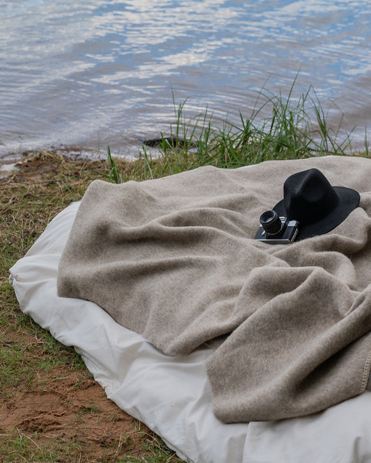 Lucero Heavy 100% Wool Blanket - Undyed Grey-Brown